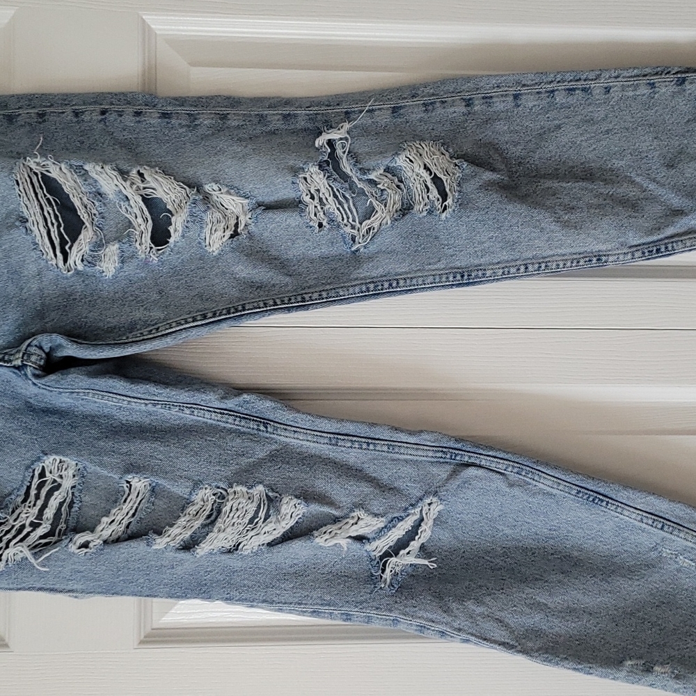 Girl's boyfriend jeans